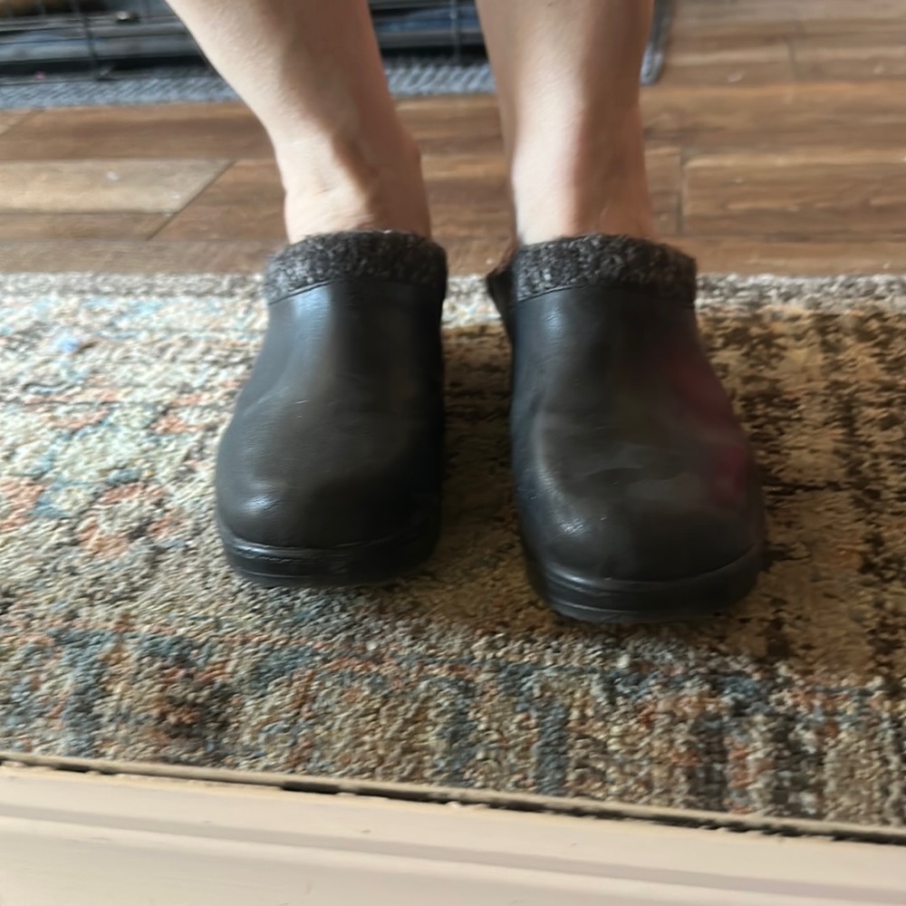 Be True by BareTraps Black Clogs with Black & White Sweater Trim